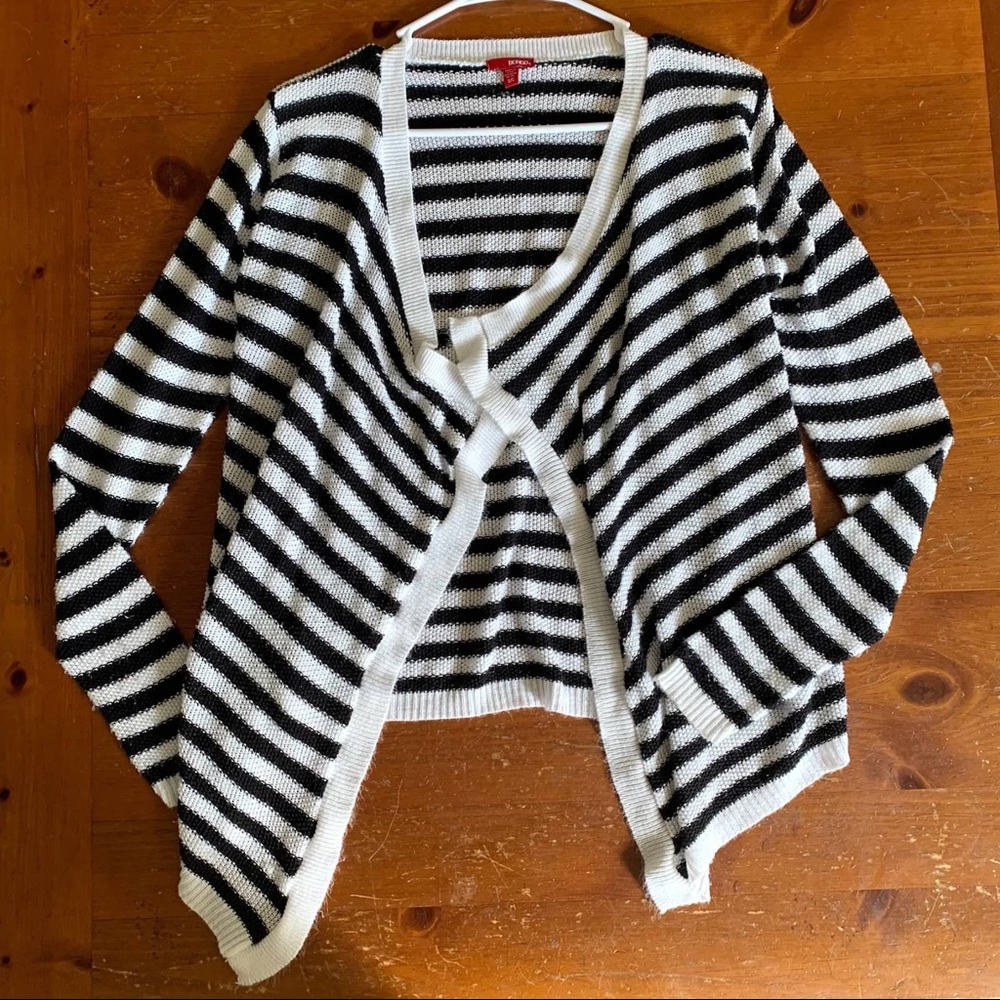Bongo Black & White Sweater- (Small)